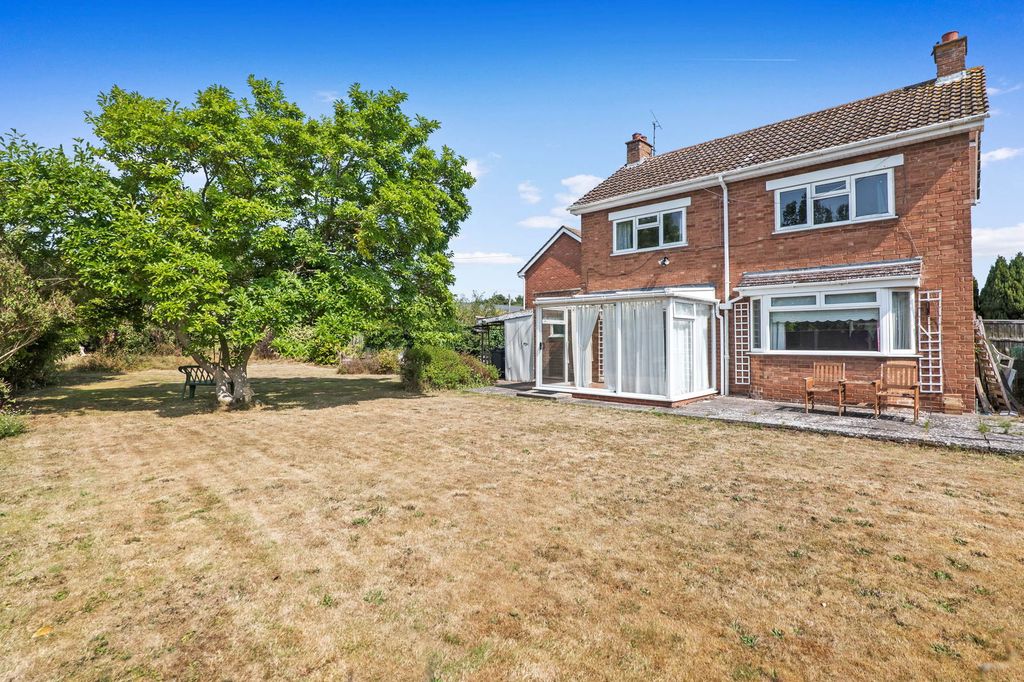 Property photo 2 of 12