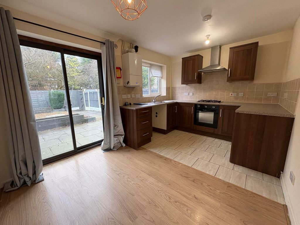 Property photo 3 of 9 Gallery