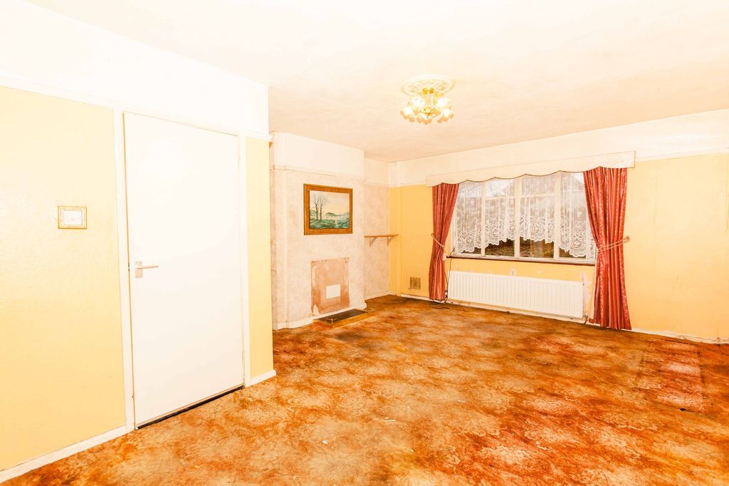 Property photo 2 of 22