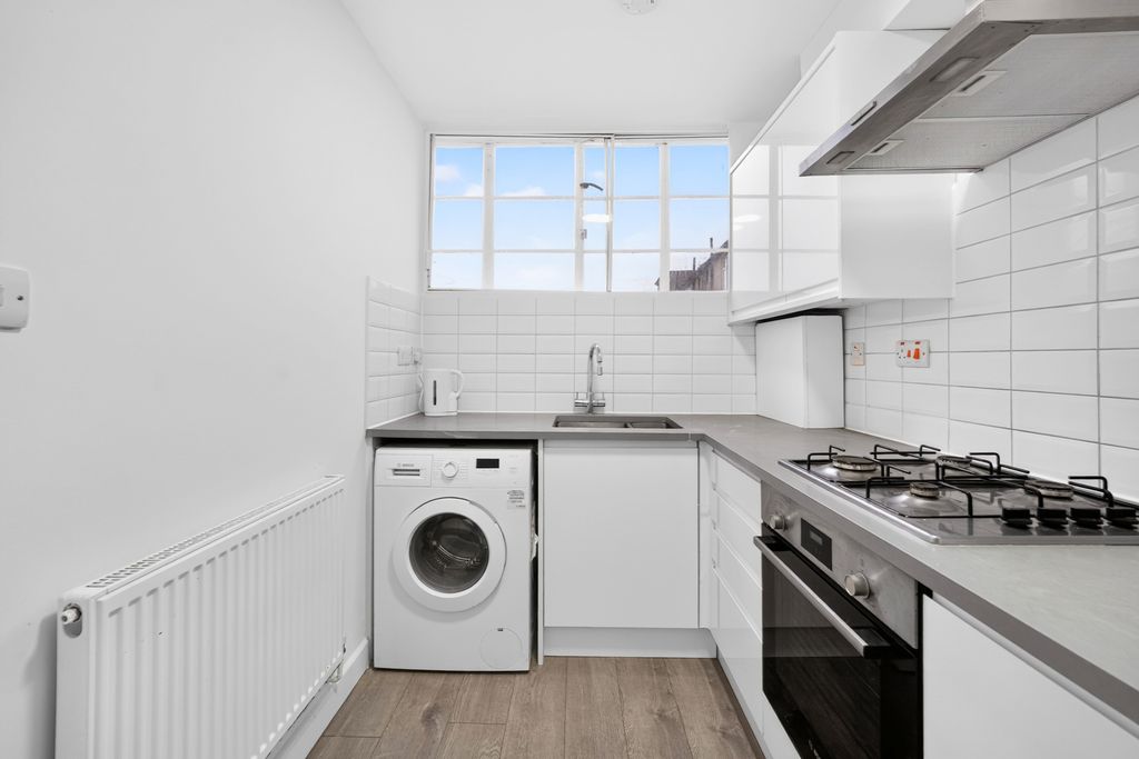 Property photo 3 of 22 Pbox-Img.Jpg