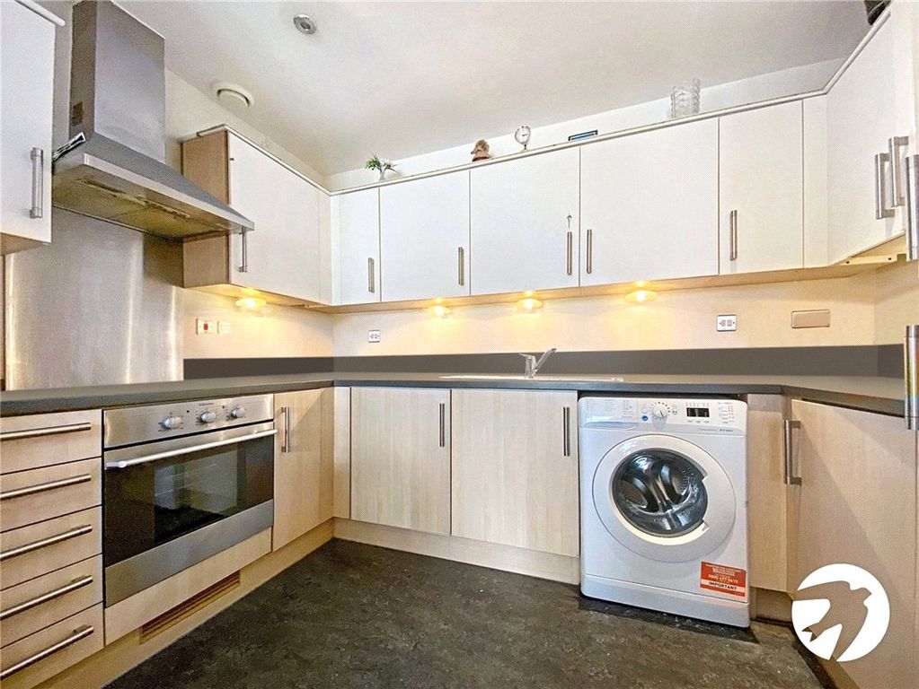 Property photo 3 of 11 Picture No. 15