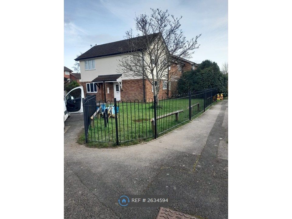 Property photo 2 of 12
