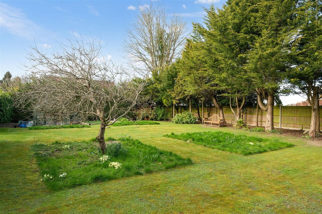 Additional image 25 of 5 bed detached house for saleGarden Walk, Coulsdon CR5