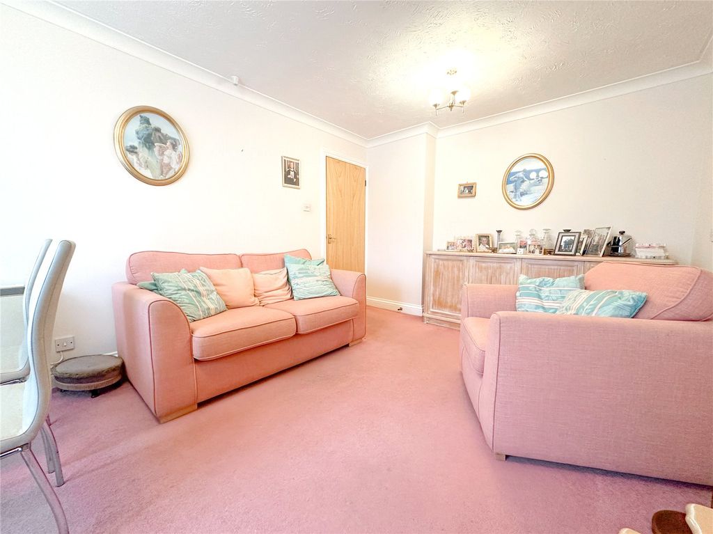 Property photo 3 of 12 Picture No. 08