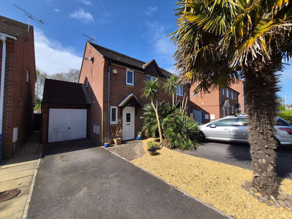 Property photo 1 of 16