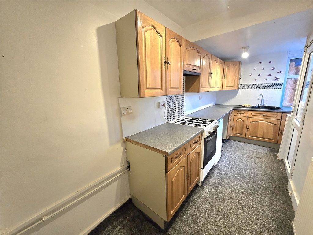 Property photo 3 of 11 Picture No. 19