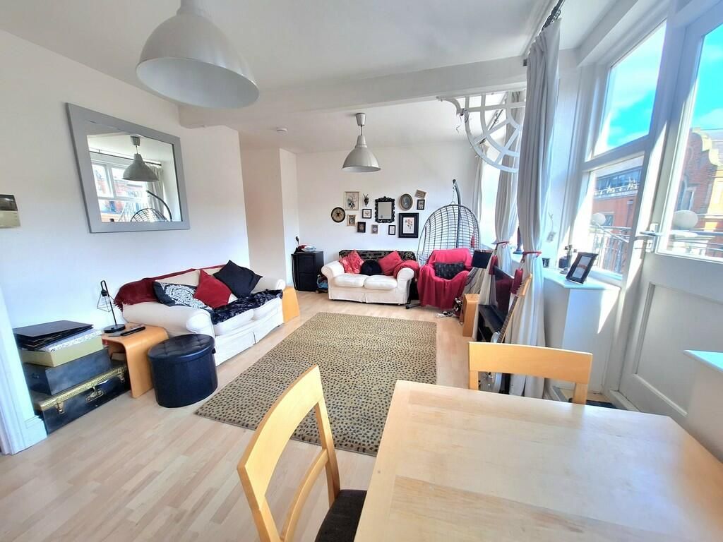 Property photo 2 of 8