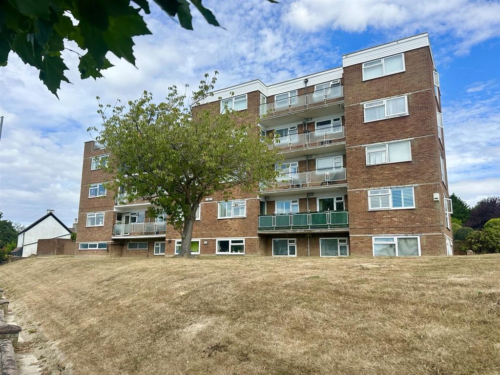 Property photo 1 of 21