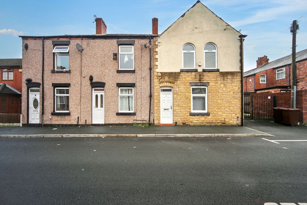 Property photo 1 of 25