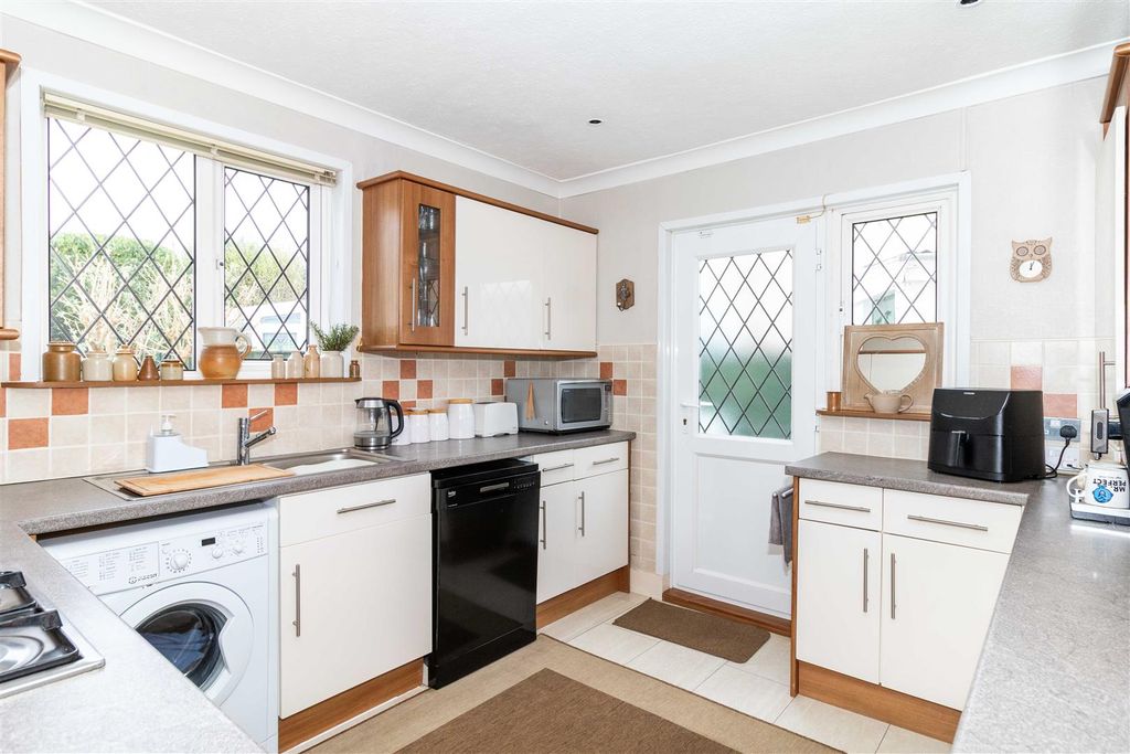 Property photo 2 of 23 Beechwood-01.Jpg