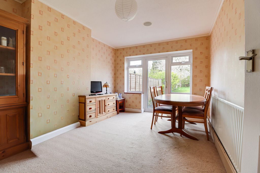 Property photo 3 of 18 Dining Room