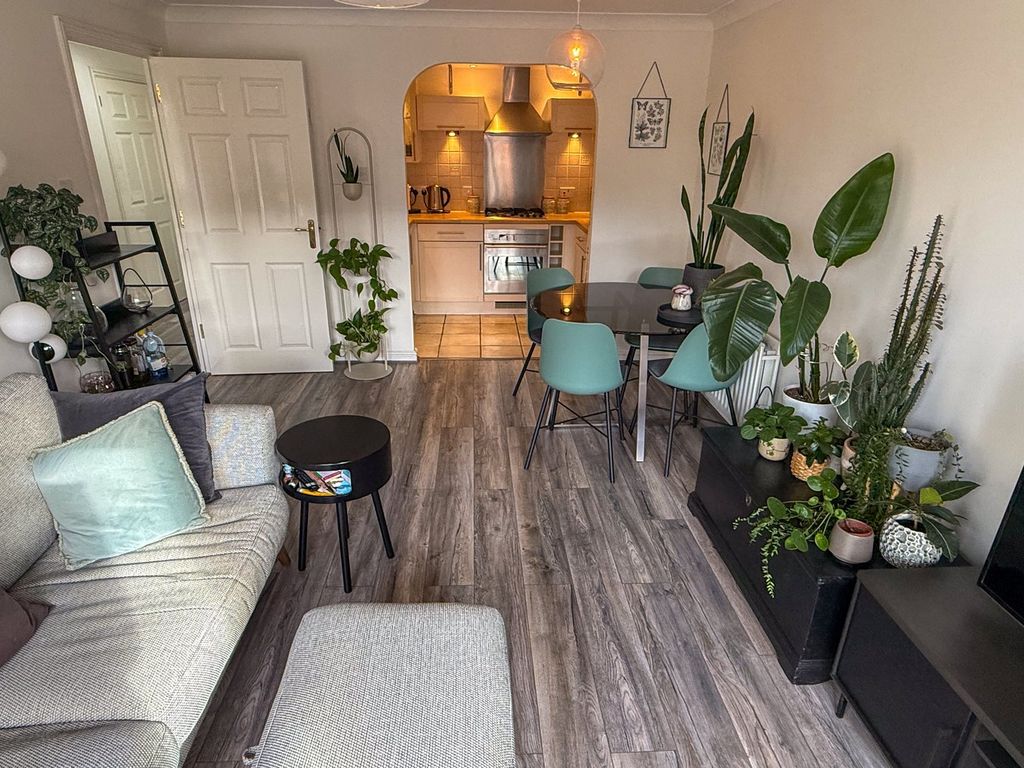 Property photo 2 of 13