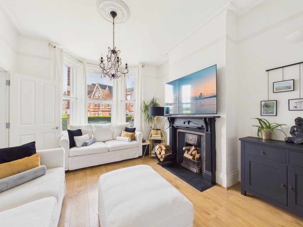 Property photo 3 of 23 Living Room