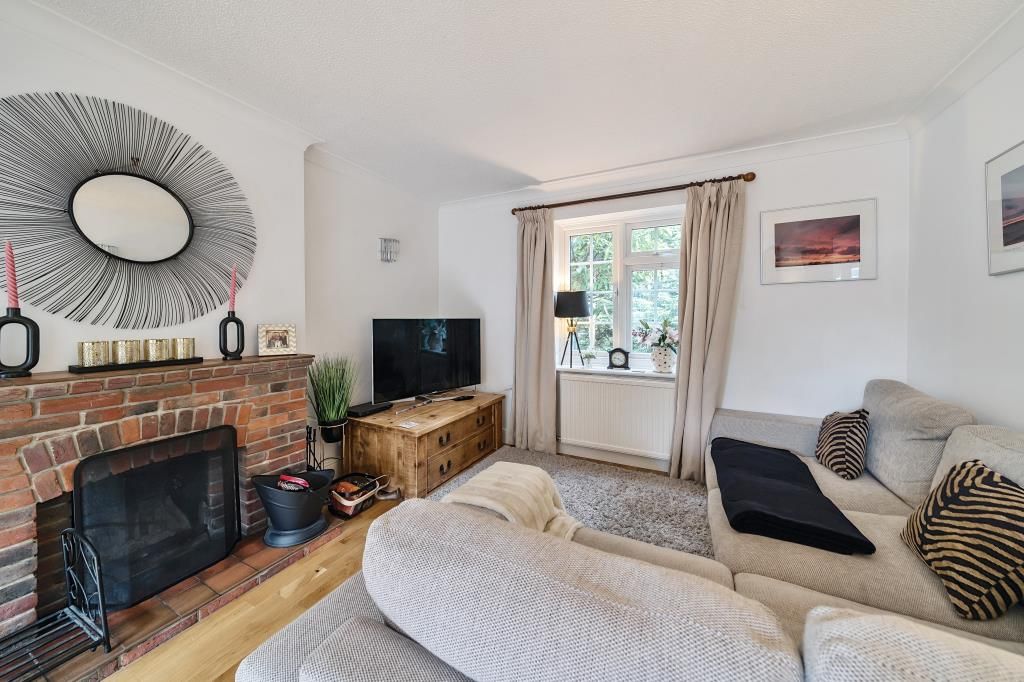 Property photo 2 of 21 Living Area