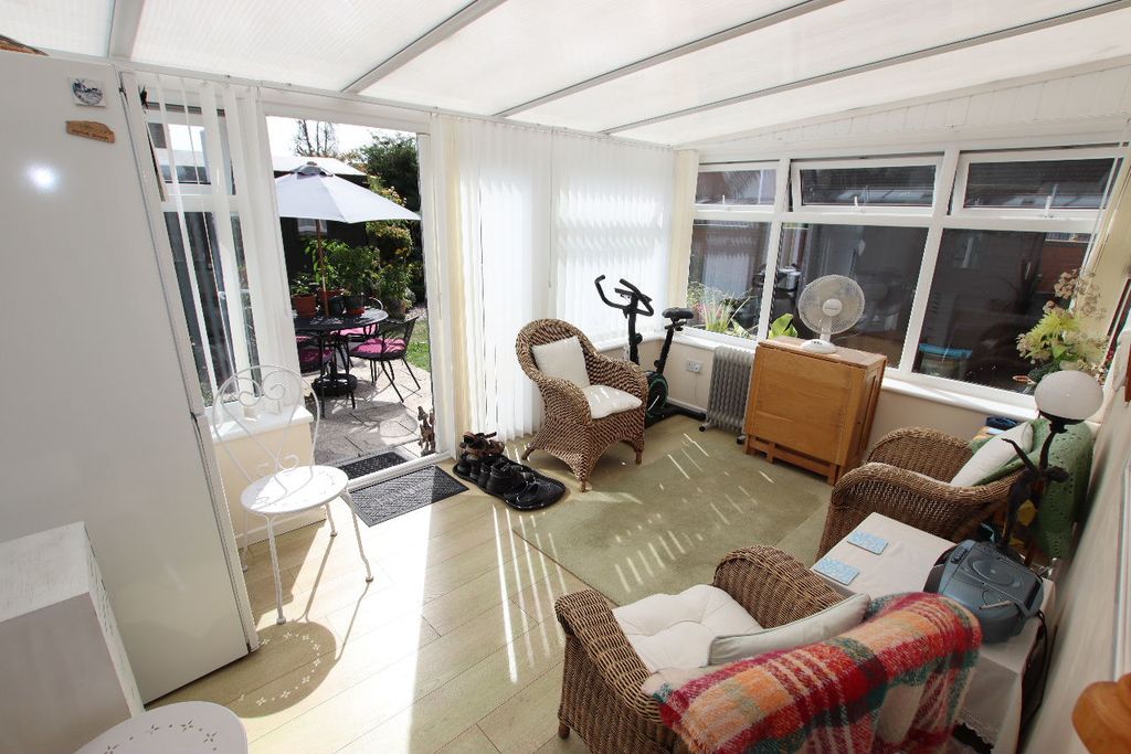 Property photo 1 of 20 Land Close, Clacton On Sea