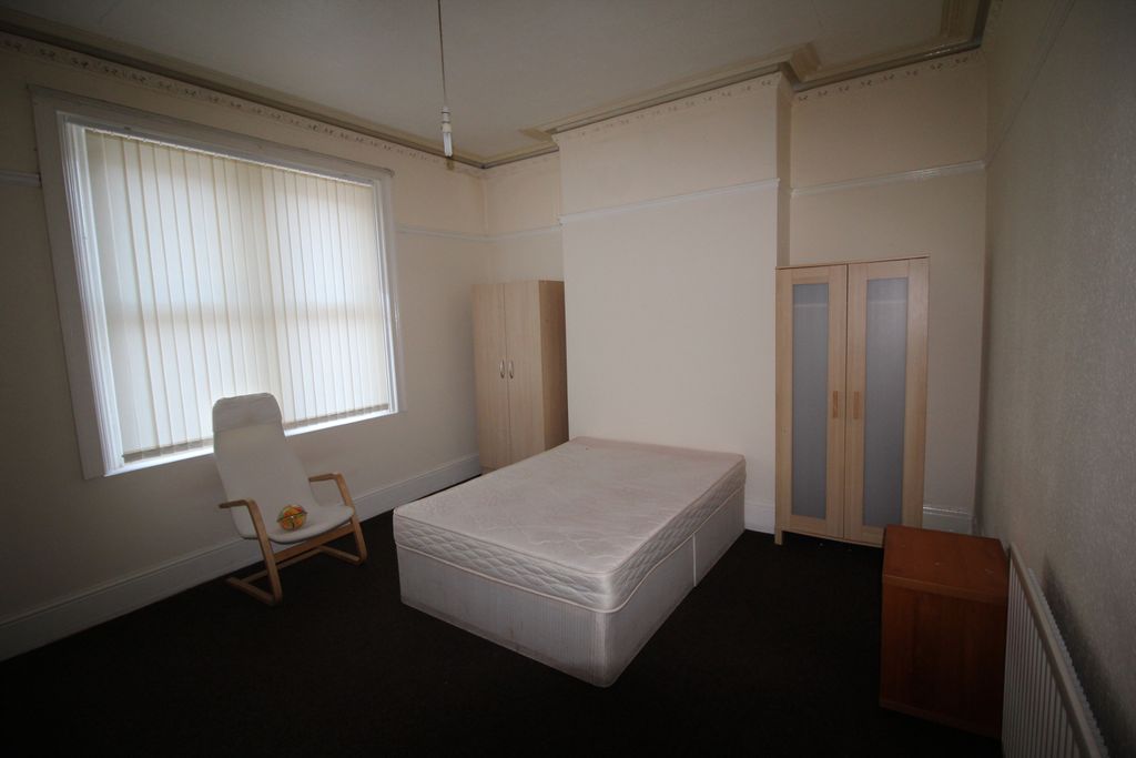 Property photo 3 of 7 Gallery