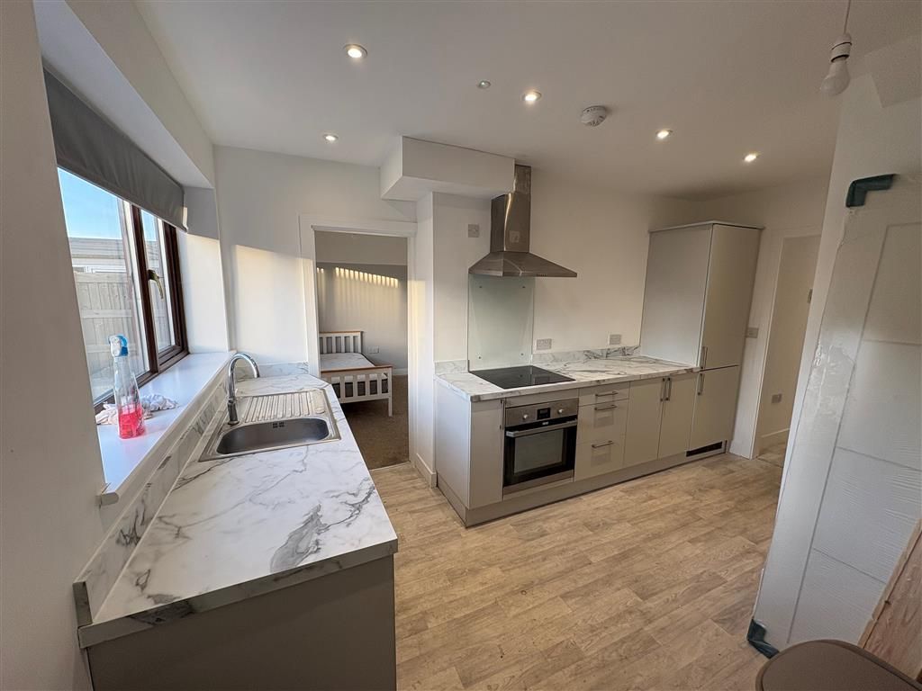 Property photo 2 of 19 Image