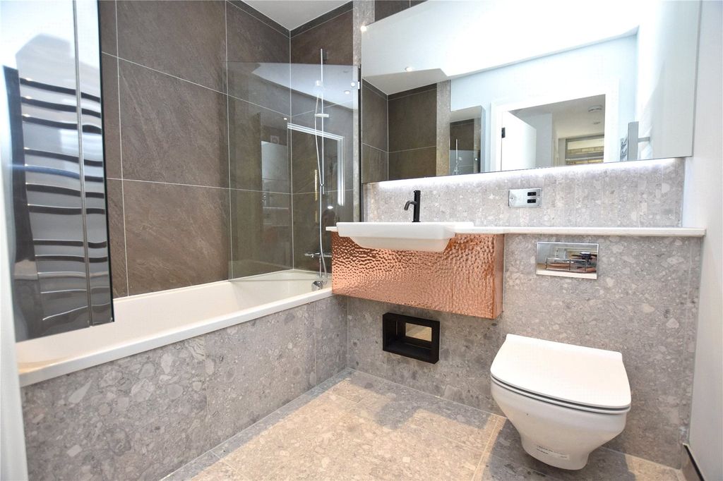 Property photo 3 of 12 Picture No. 04