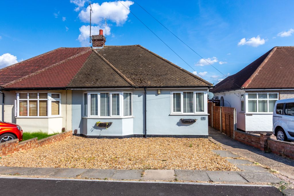 Property photo 1 of 10 Front