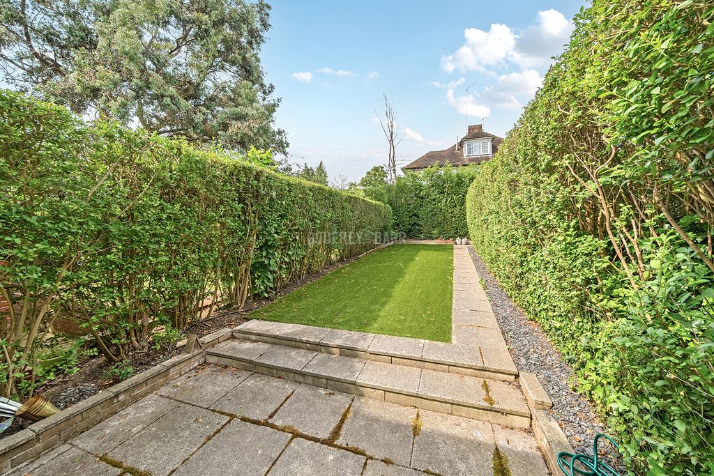 Property photo 3 of 18
