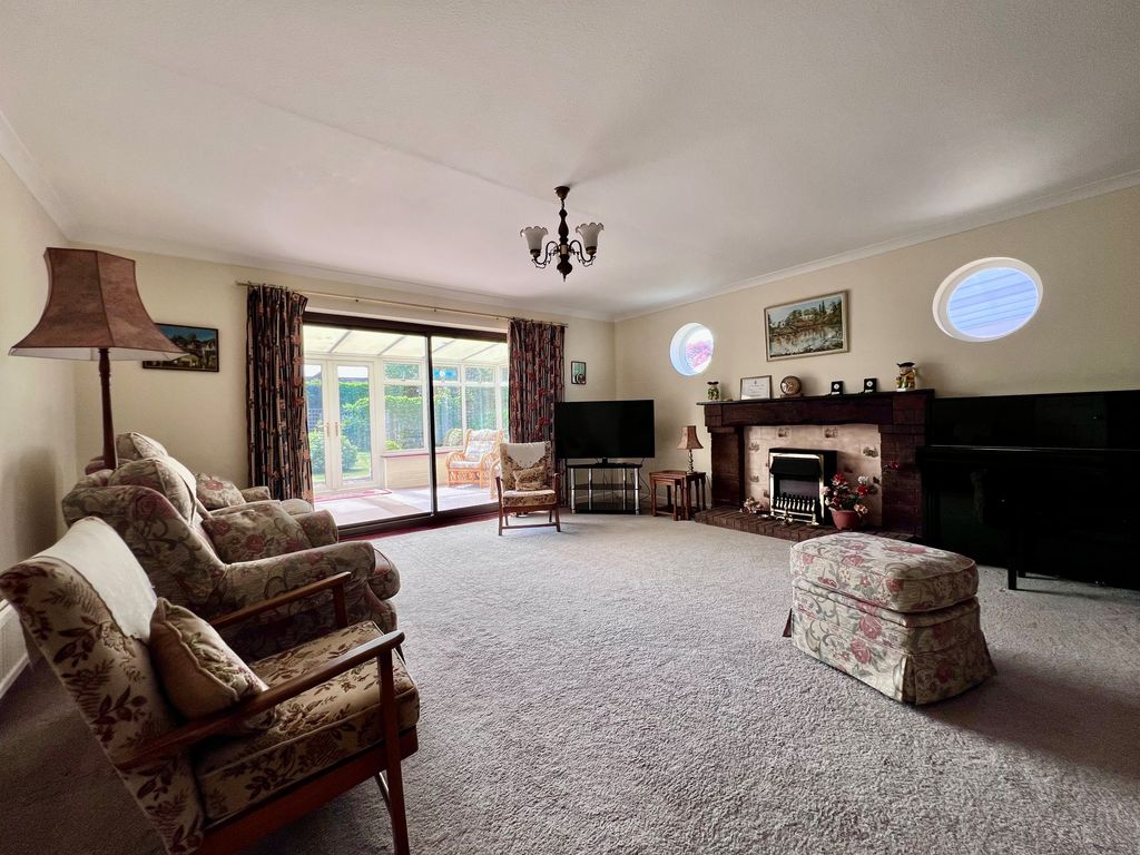 Property photo 2 of 18
