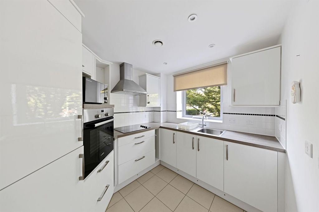 Property photo 3 of 10 A6Eda70d-Ac31-4A9A-Abfa-61F71Cf6E4B7Pfmcs - 25 Kin