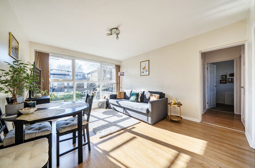 Property photo 2 of 10 1435434-6-69ce99B...