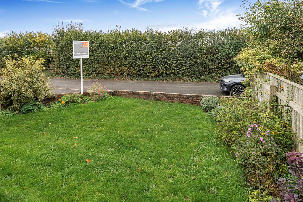 Property photo 2 of 16