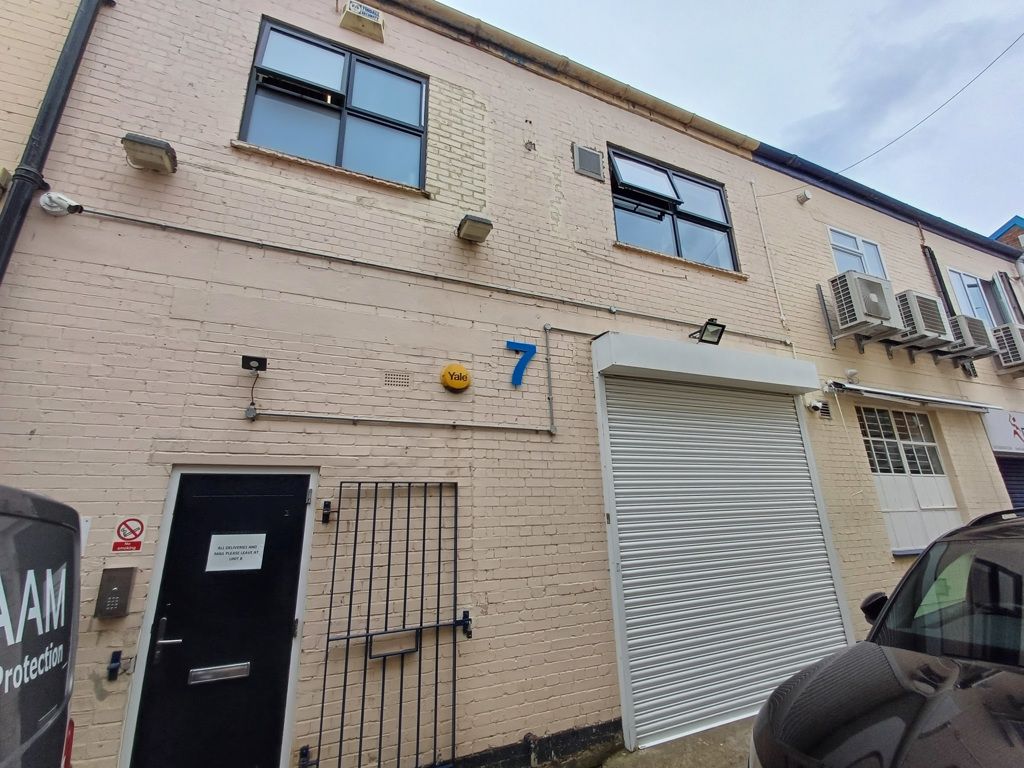 Property photo 1 of 5 Photo 4