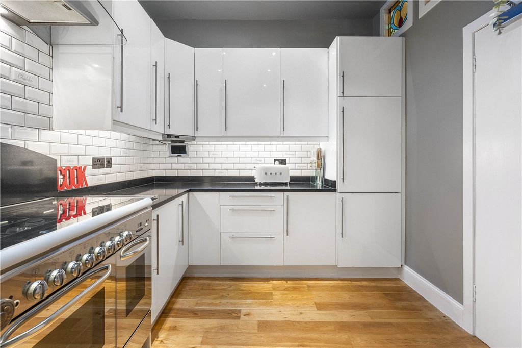 Property photo 3 of 38 55/5 Falcon Avenue