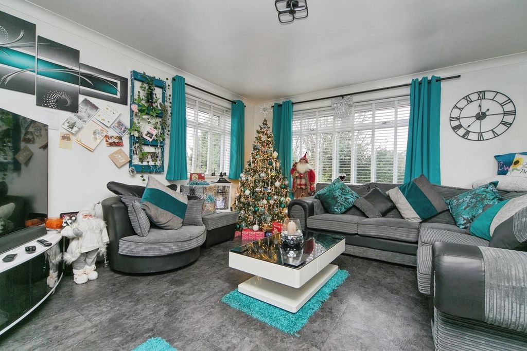 Property photo 3 of 15