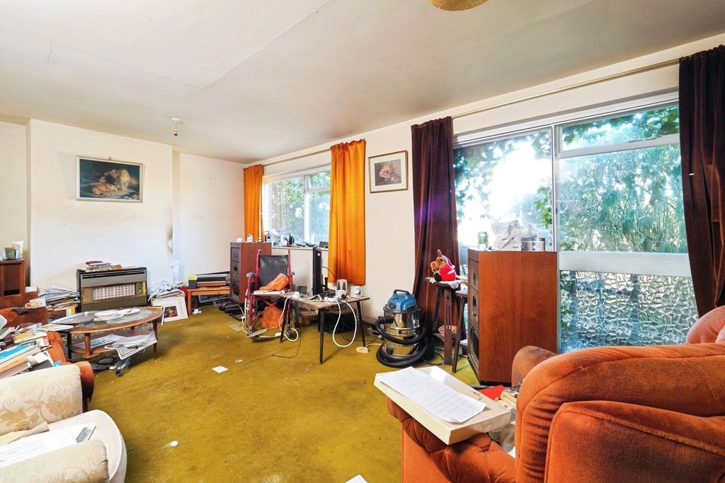 Property photo 3 of 16 Pbox-Img.Jpg