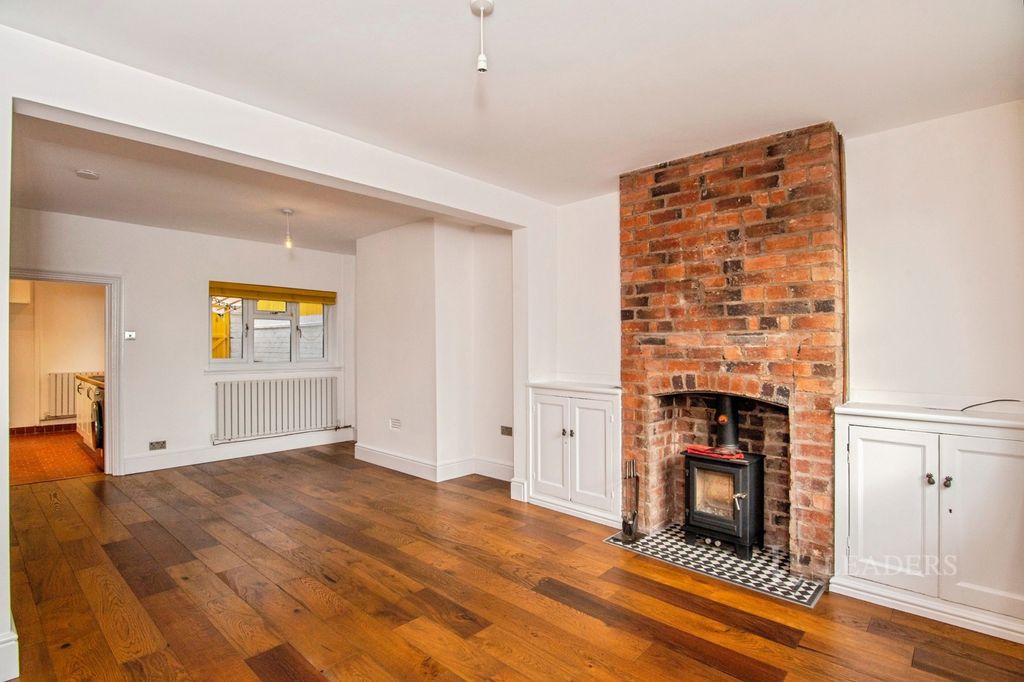 Property photo 2 of 19 Pbox-Img.Jpg