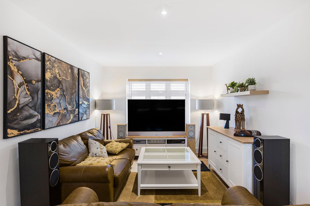 Property photo 2 of 12 Kitchen/Dining/Living Room