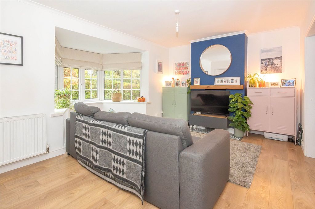 Property photo 3 of 25 Picture No. 02