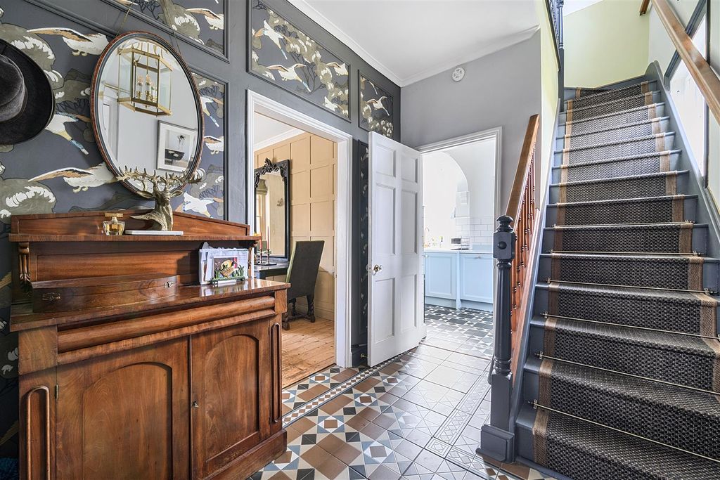 Property photo 2 of 20 1309156-13-685030Aff2Ba5.Jpg