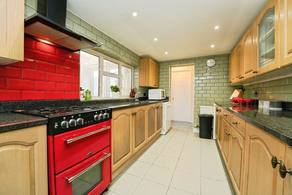 Property photo 2 of 14 Photo