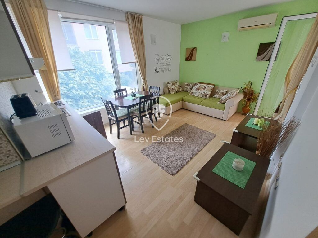 Property photo 2 of 12