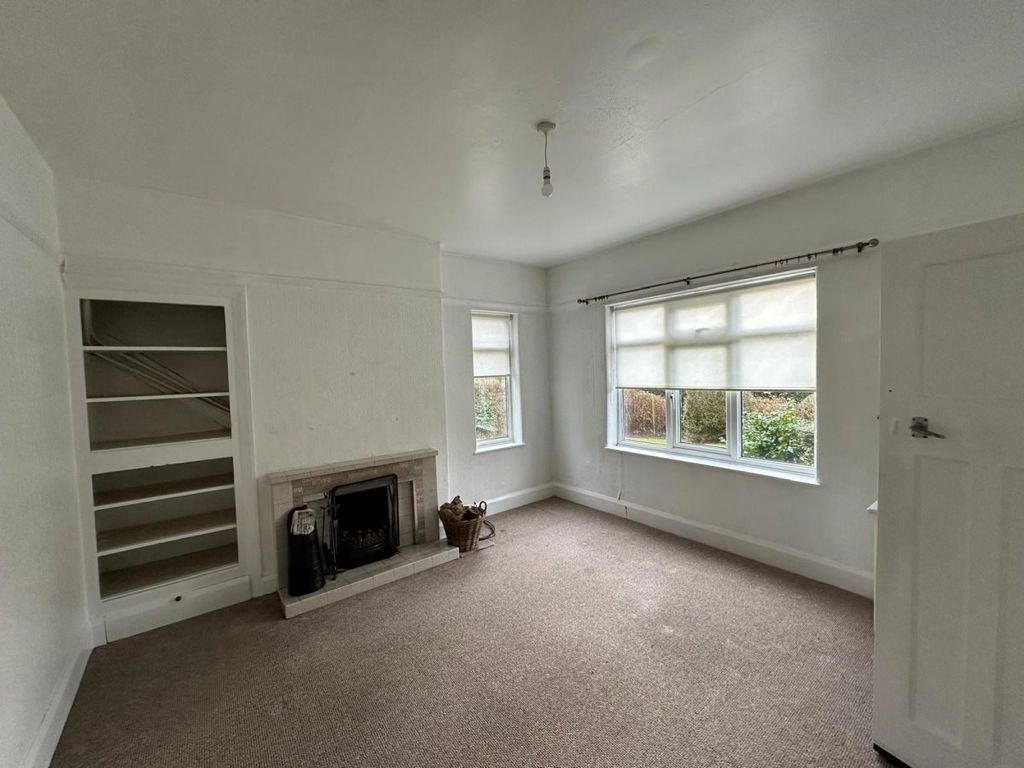 Property photo 3 of 16 Gallery