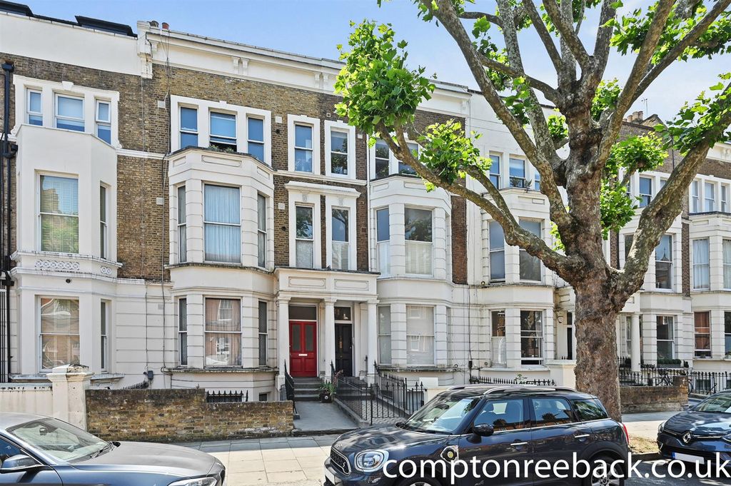 Property photo 3 of 9 Cr -  Elgin Avenue - 34 (1).Jpg
