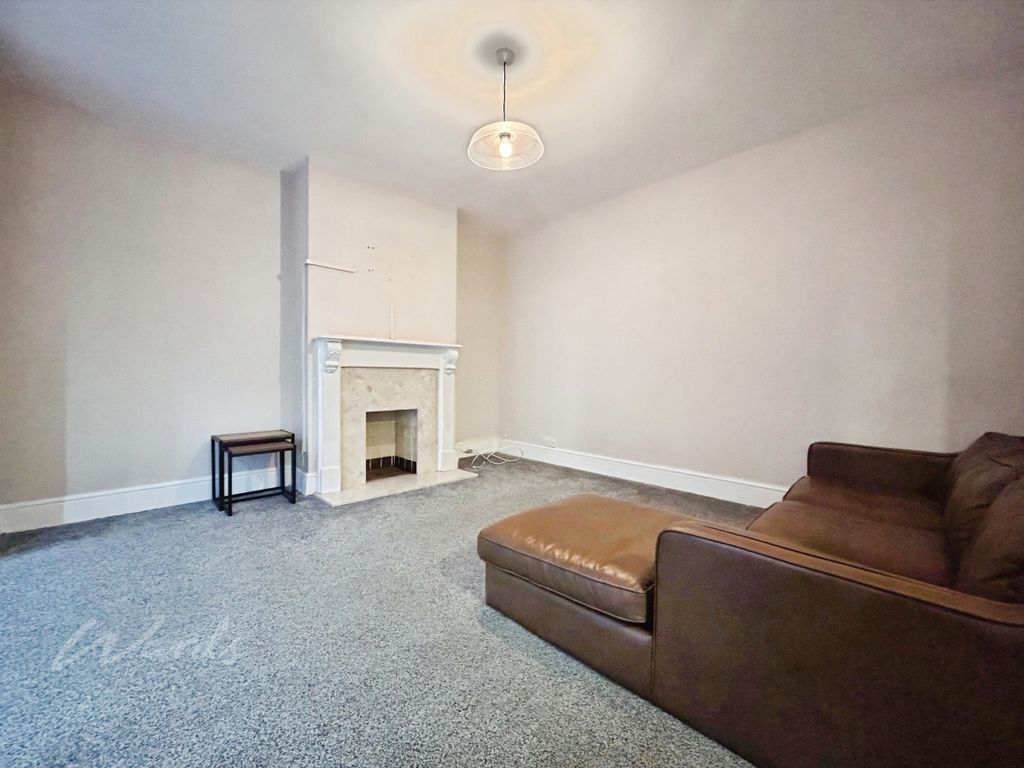 Property photo 3 of 15 Reception