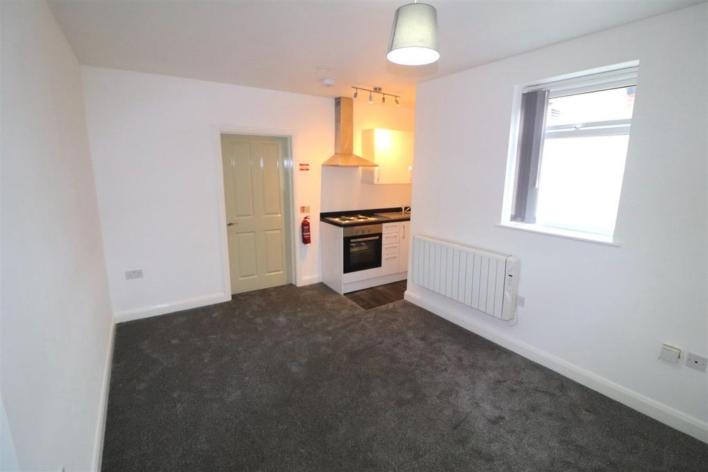 Property photo 3 of 7