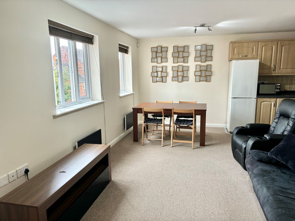 Property photo 3 of 12