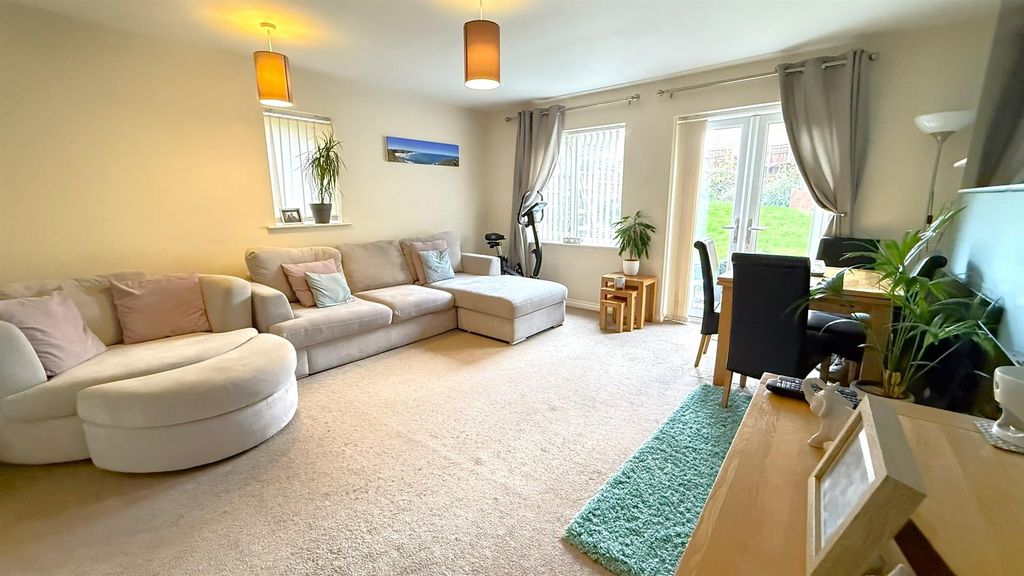 Property photo 3 of 17 8.Jpeg