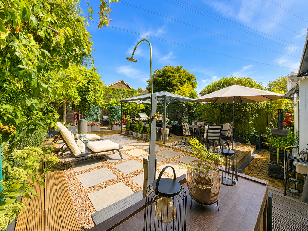 Property photo 2 of 53