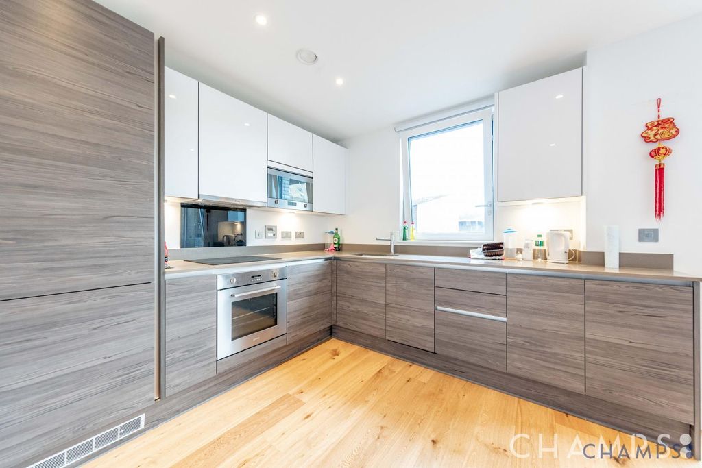 Property photo 2 of 17 Gallery