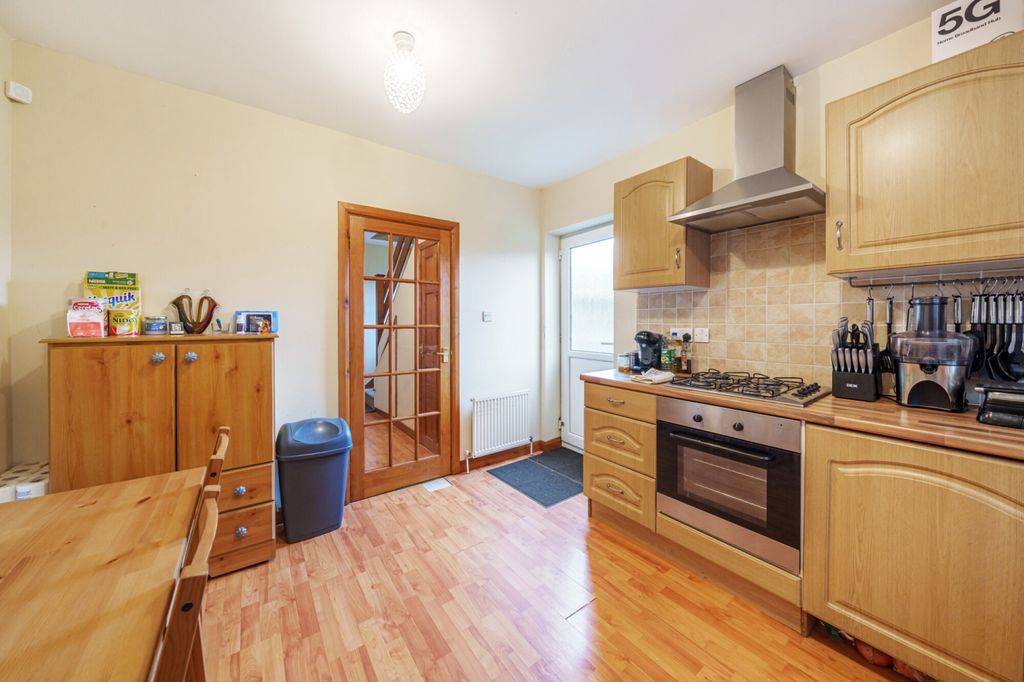 Property photo 2 of 17 1035793 (4)