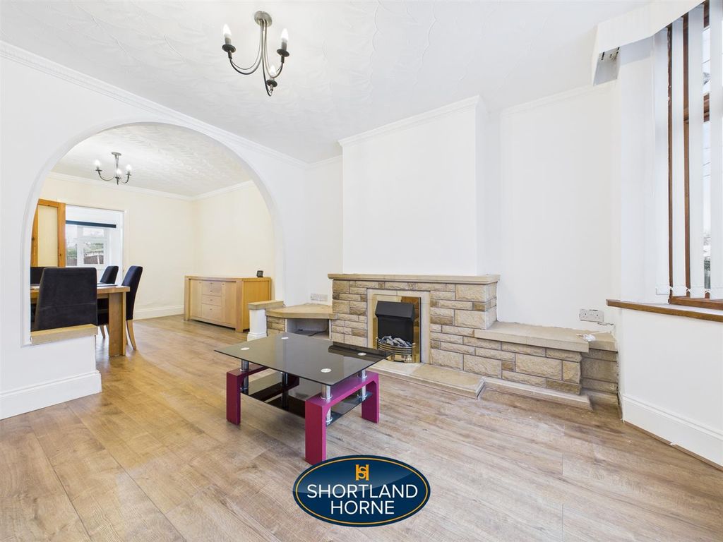 Property photo 2 of 20 Cam04377G0-Pr0045-Still005.Jpg