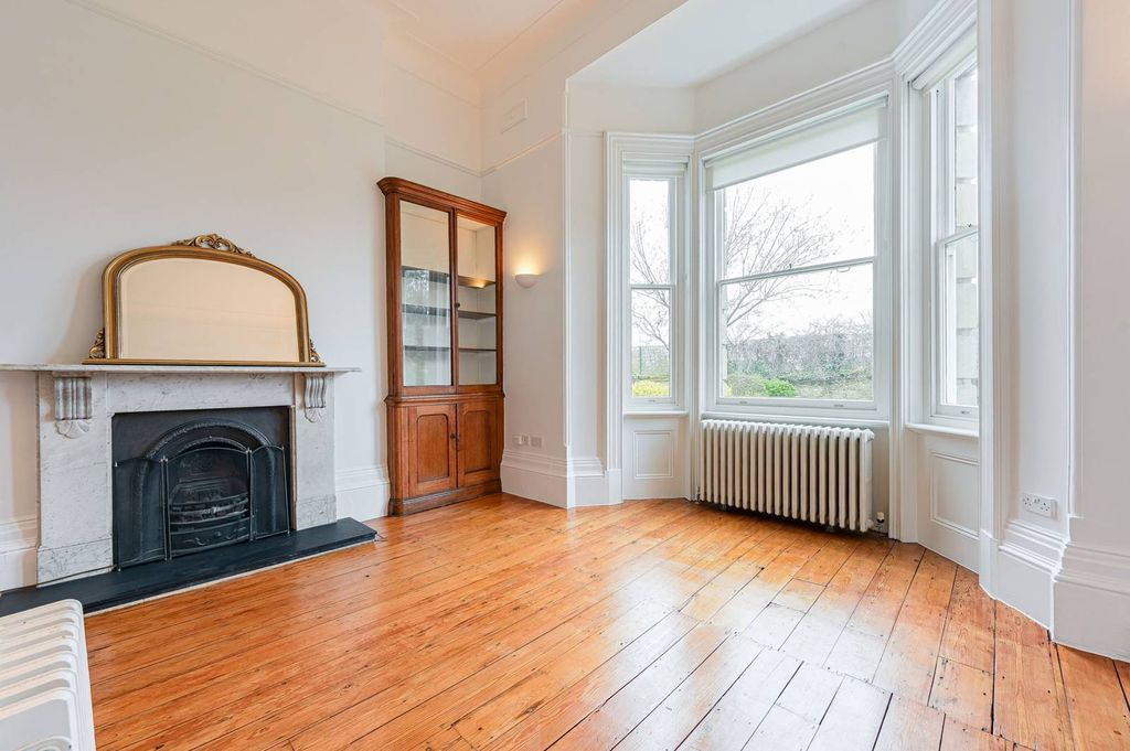 Property photo 2 of 29