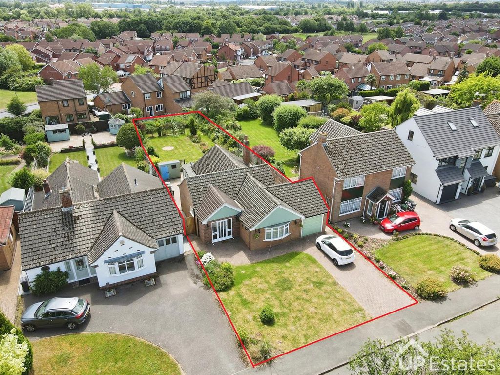 Property photo 1 of 17 Drone Boundary